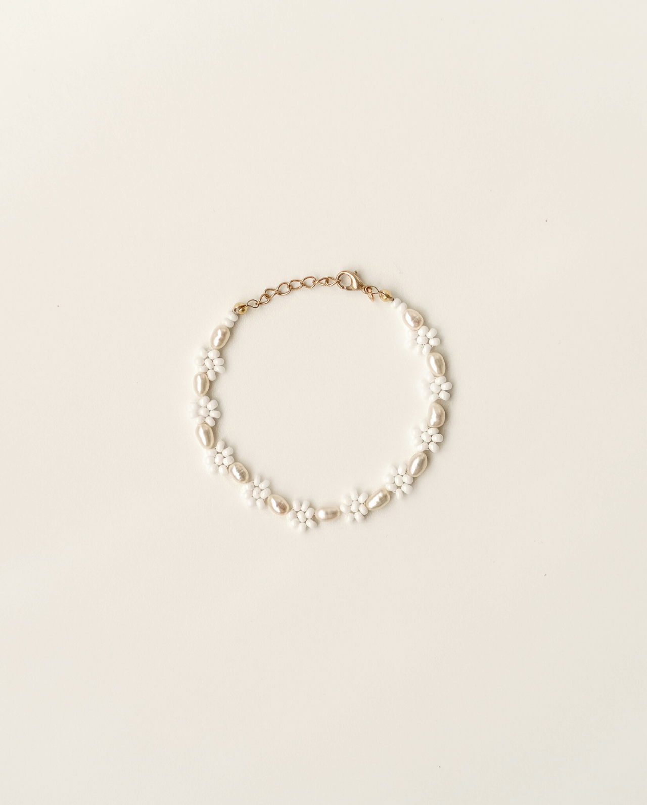 The Daisy Pearl Bracelet