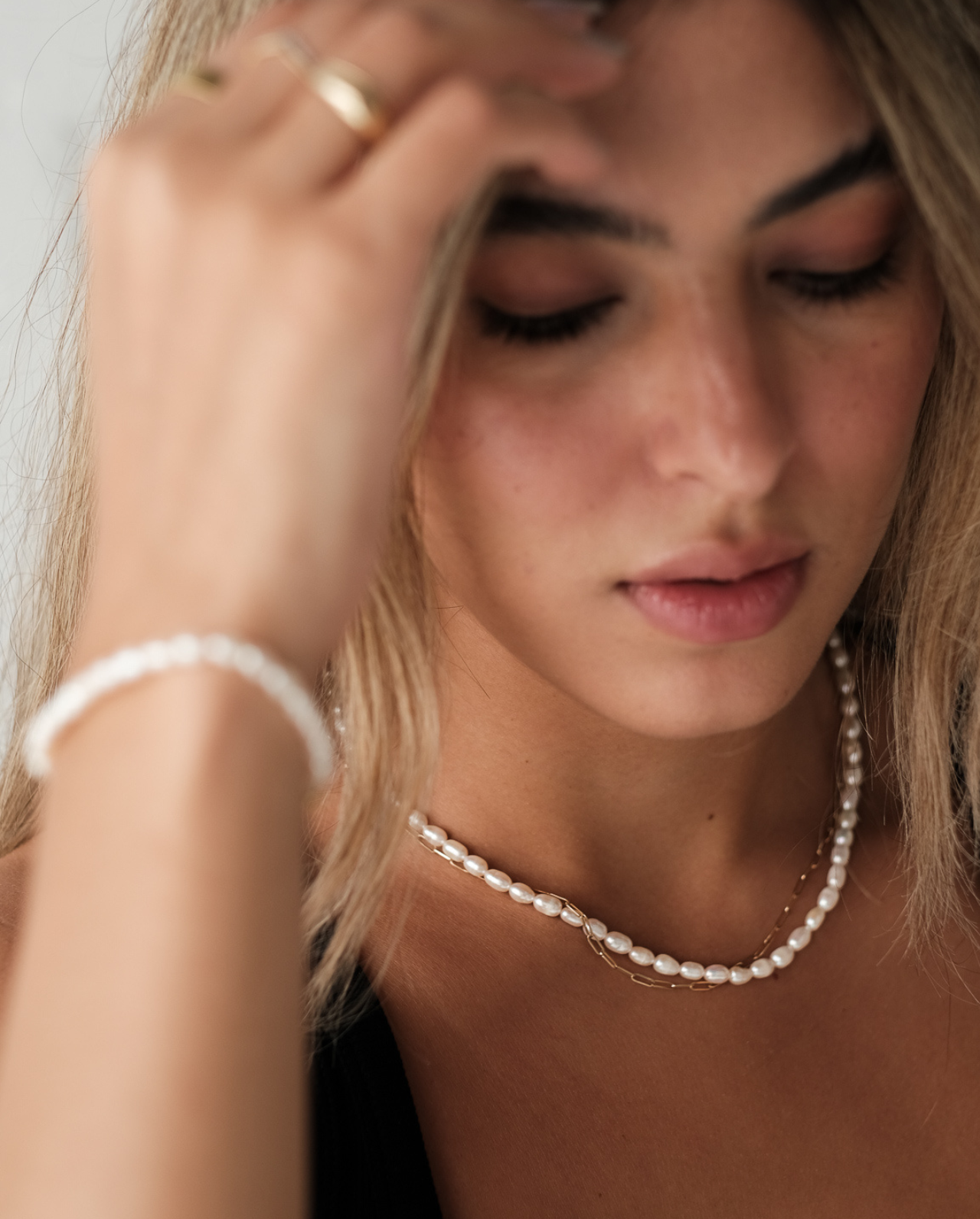 The Pearl Necklace & Bracelet Set
